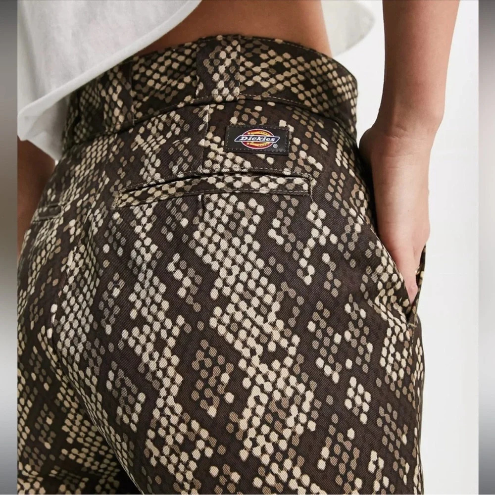 Dickies Brown Snakeskin Print Camden Straight Leg Chino Trouser Pants Sz 0R NWOT - Picture 2 of 15